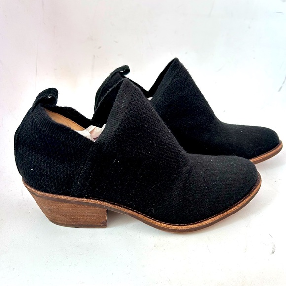 SOFFT Arvada Knit Ankle Bootie Black Womens Size 8 Block Heel Water Resistant - Picture 5 of 12